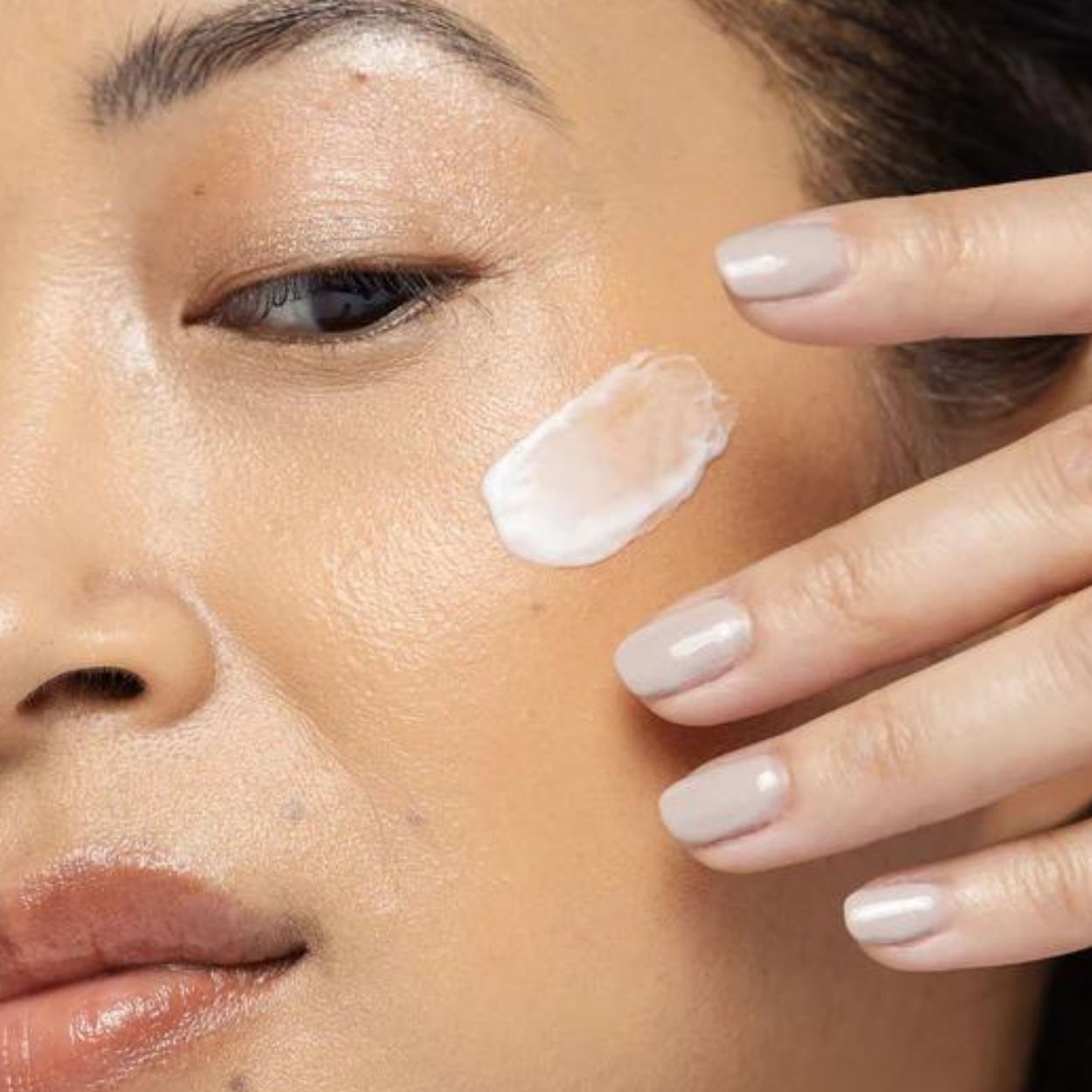 Daily Age-Defying Moisturizer