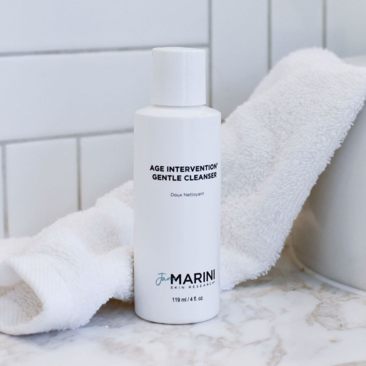 Age Intervention Gentle Cleanser 4 oz Lifestyle Image