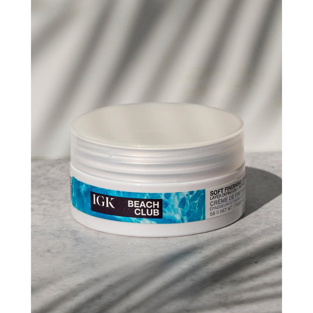 Beach Club Soft Styling Paste Lifestyle Image