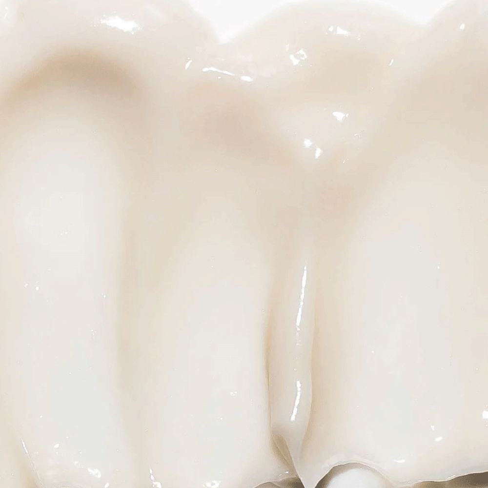Dr Lara Devgan Advanced-Vitamin-B_E-Recovery-Cream texture Image 1