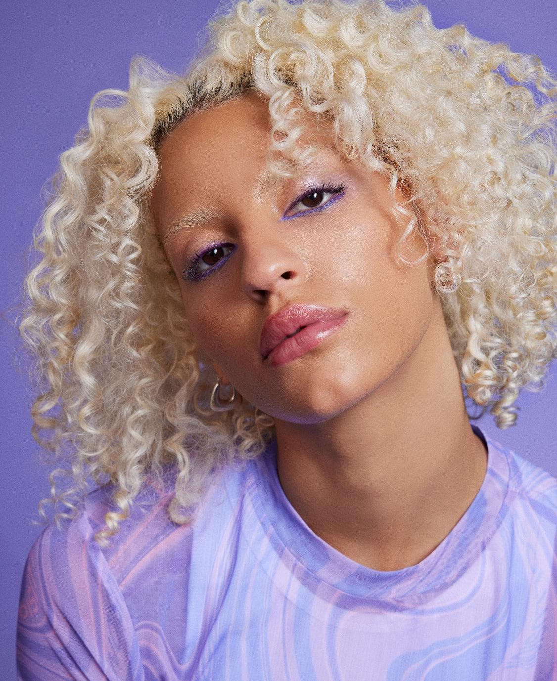 IGK Blonde Pop Conditioner Lifestyle