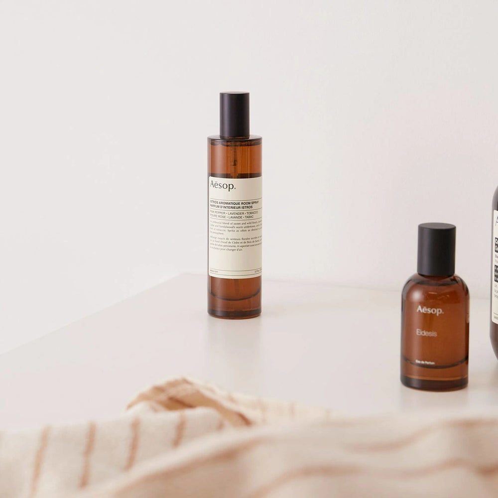 Olous_Aromatique_Room_Spray_Lifestyle