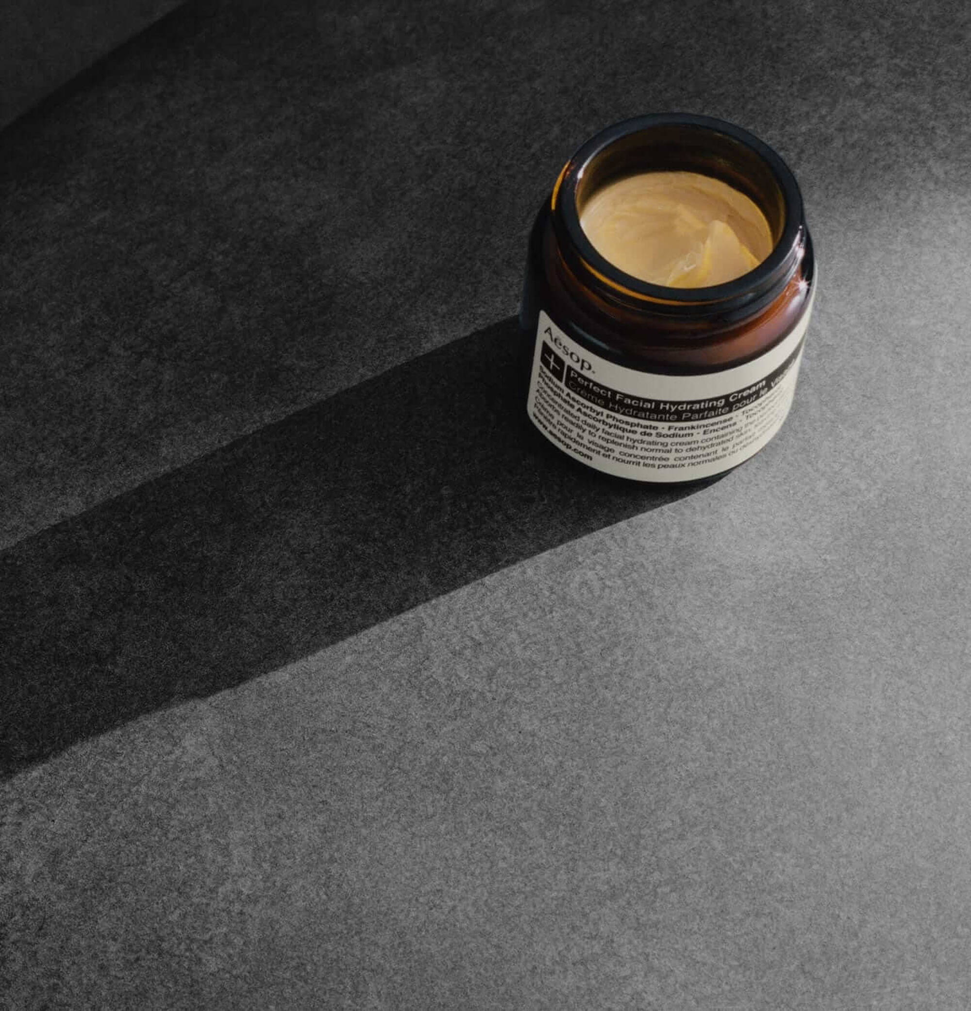 Perfect Facial Hydrating Cream Lifestyle Image