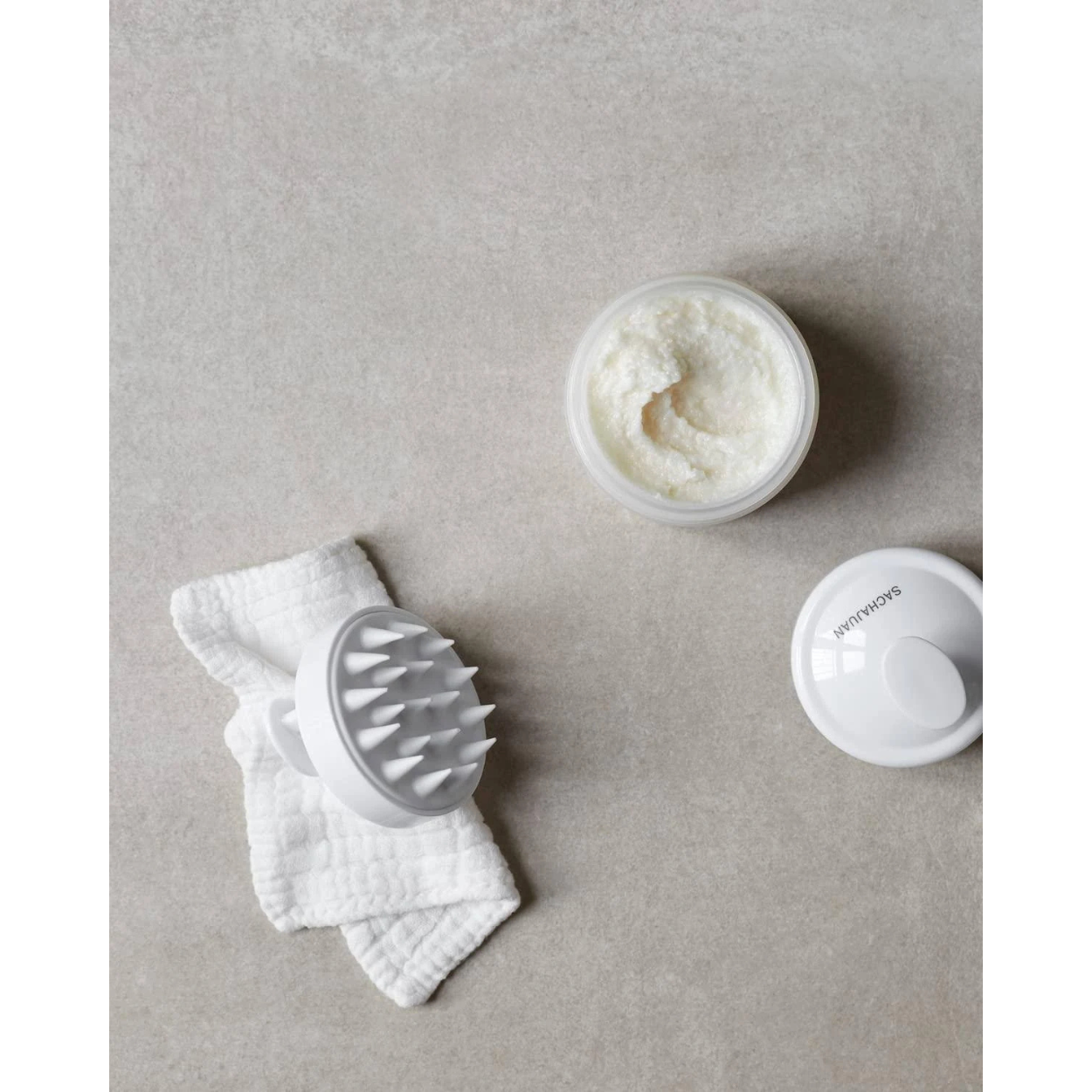 Scalp Scrub Lifestyle Image 3